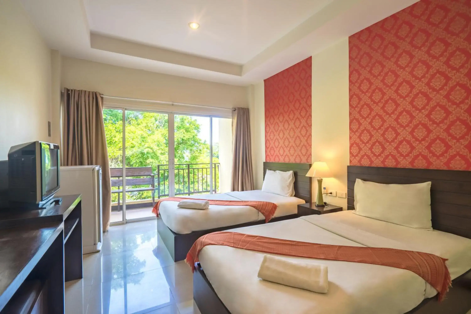 Suphan Lake Hometel