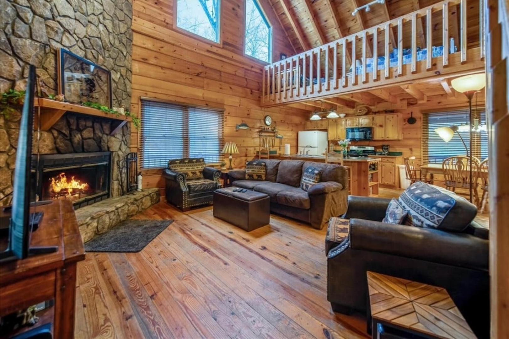 Rising Trout Lodge- Beautiful Cabin on Fightingtown Creek Firepit pet Friendly