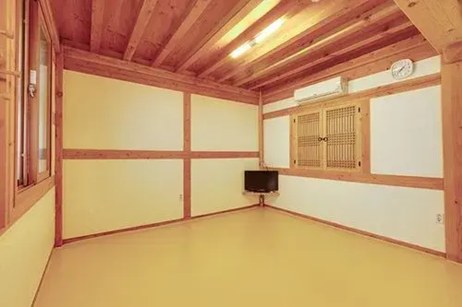 Hadong Today Sun Hanok Traditional House