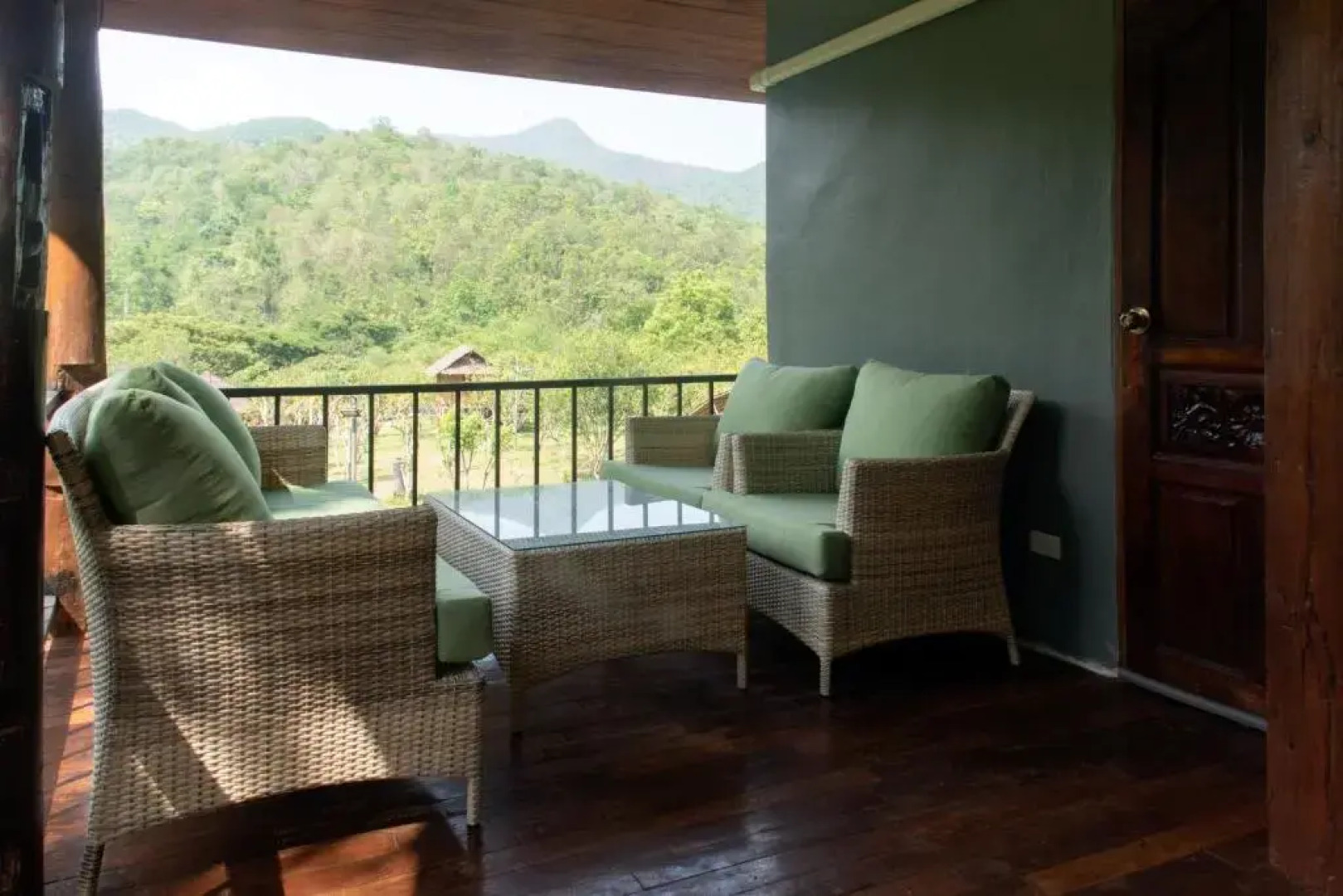 Tawan Riverside - Elephant Resort