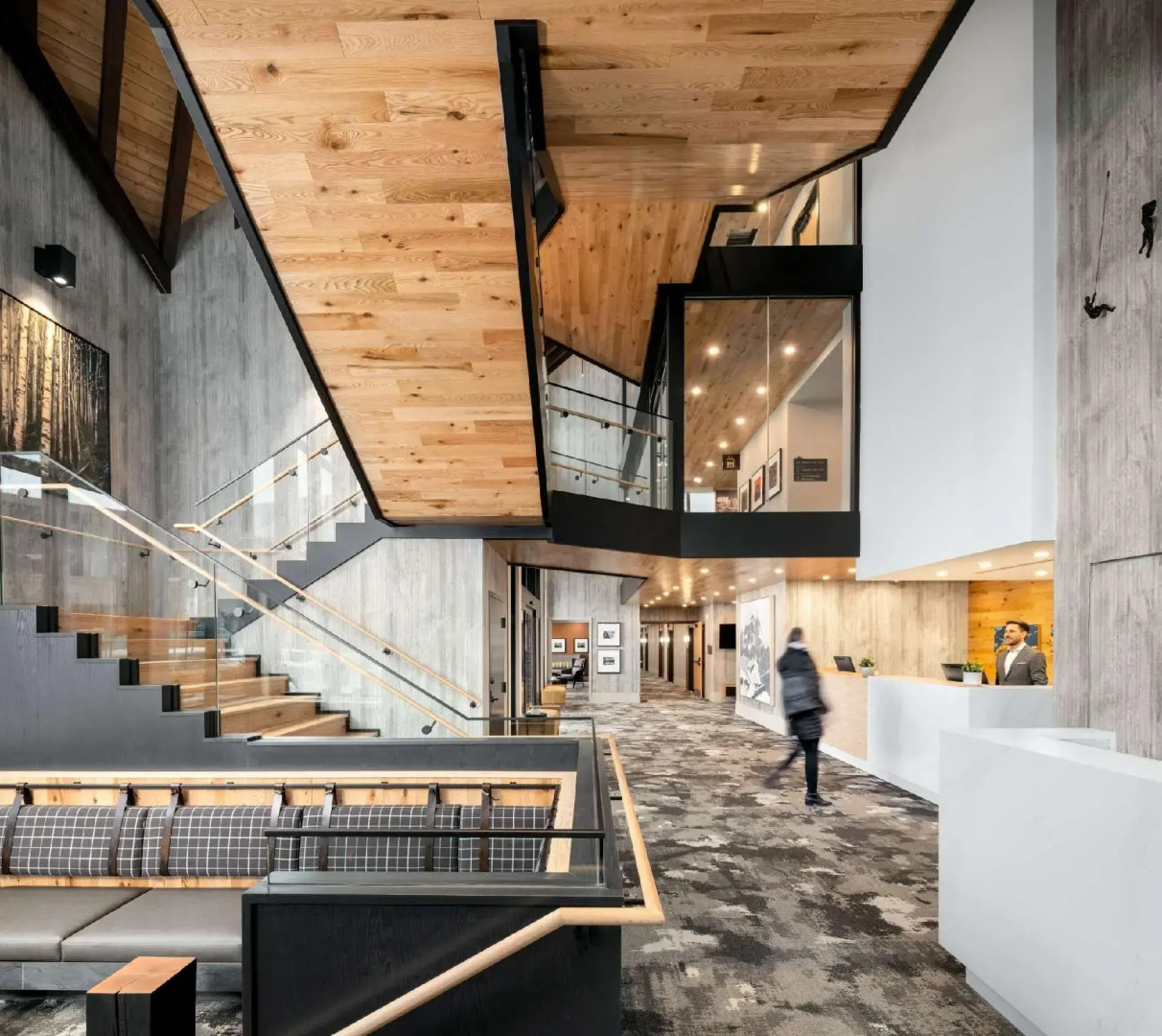 Peaks Hotel & Suites