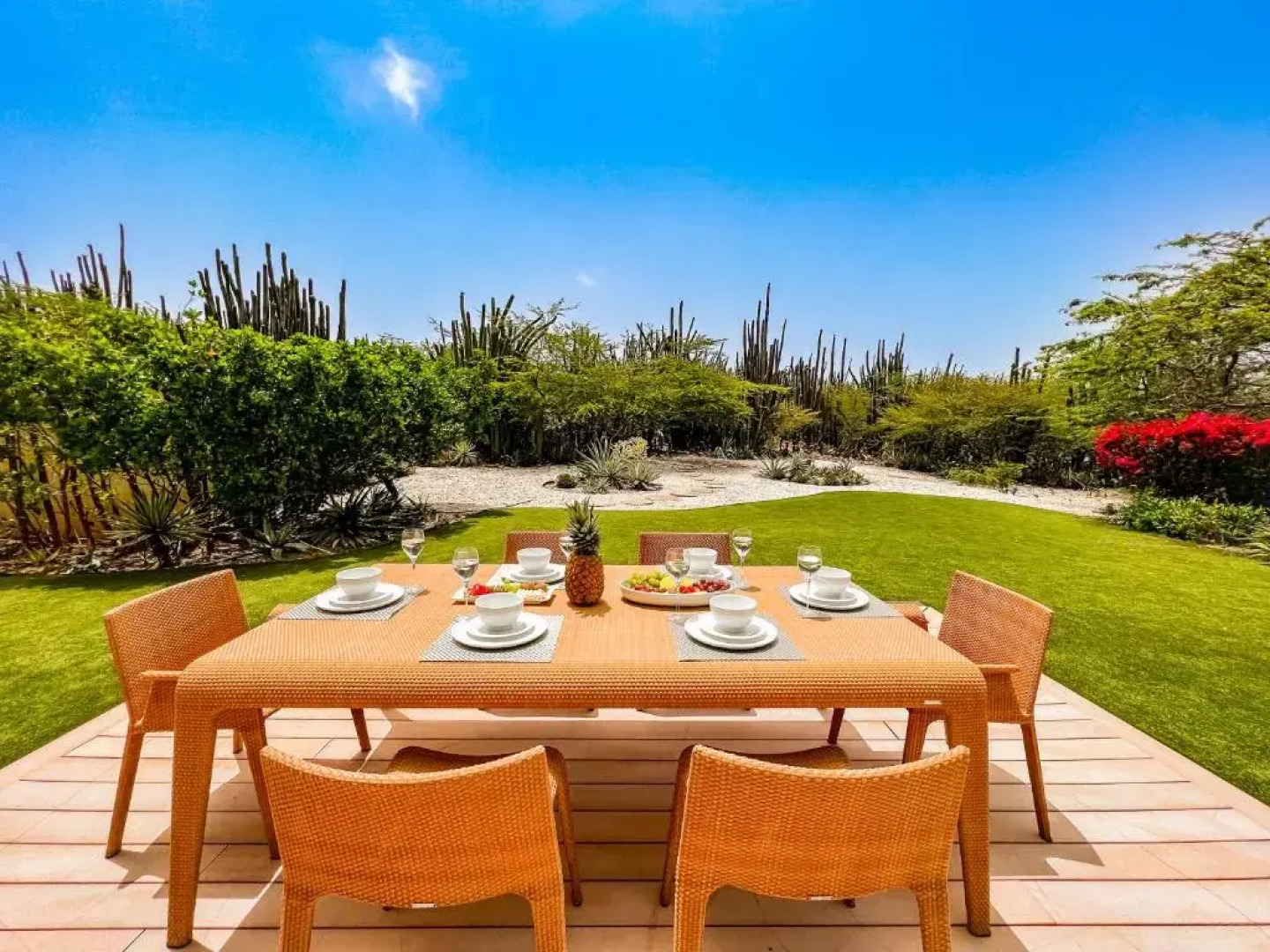 LG Smith Boulevard 558