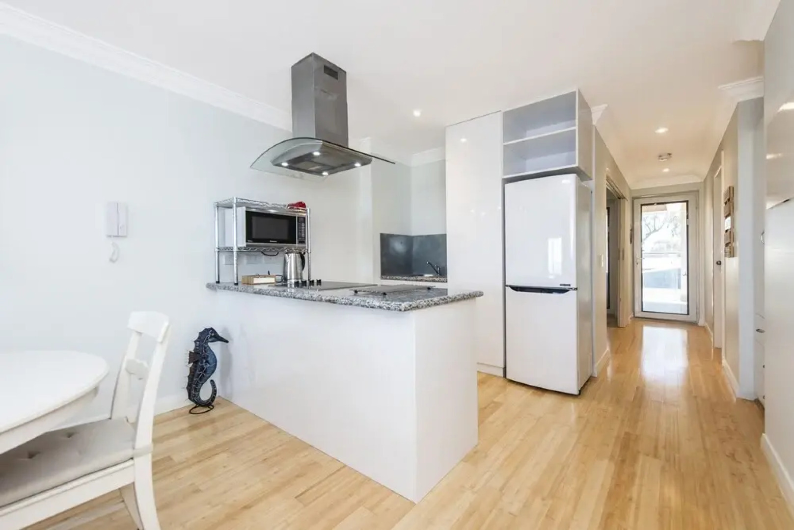 Ocean Surf - Luxury Apartment With Ocean Views