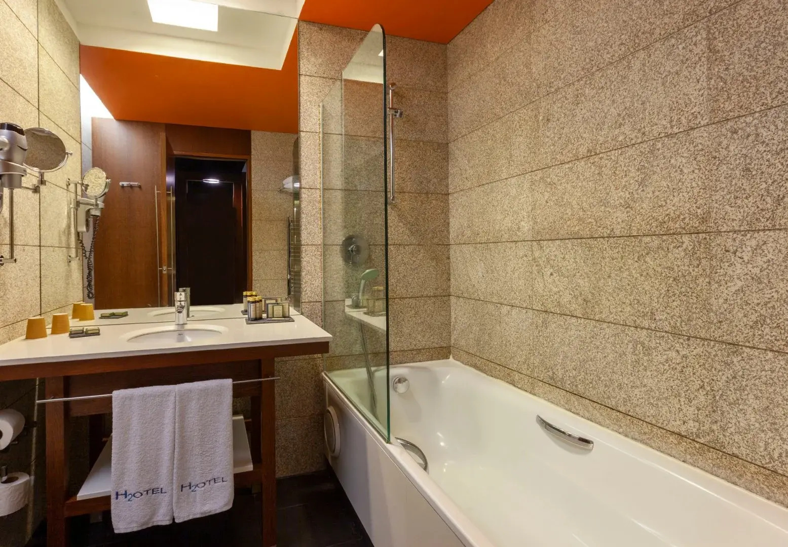 H2otel Congress & Medical Spa