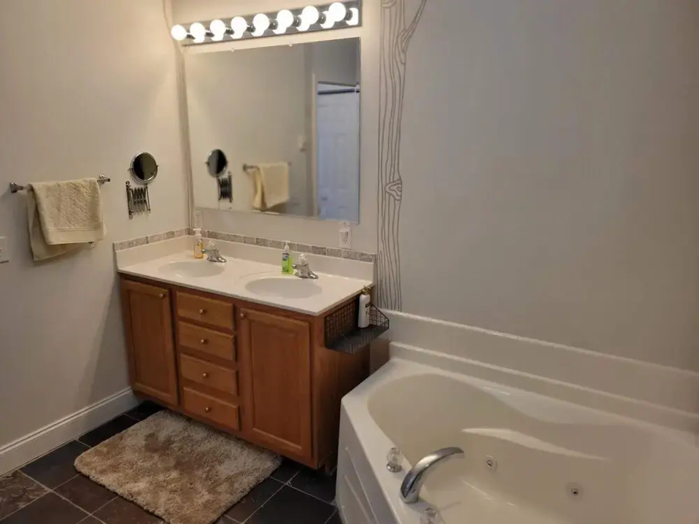 VCI - Klonteska Condominiums #C6