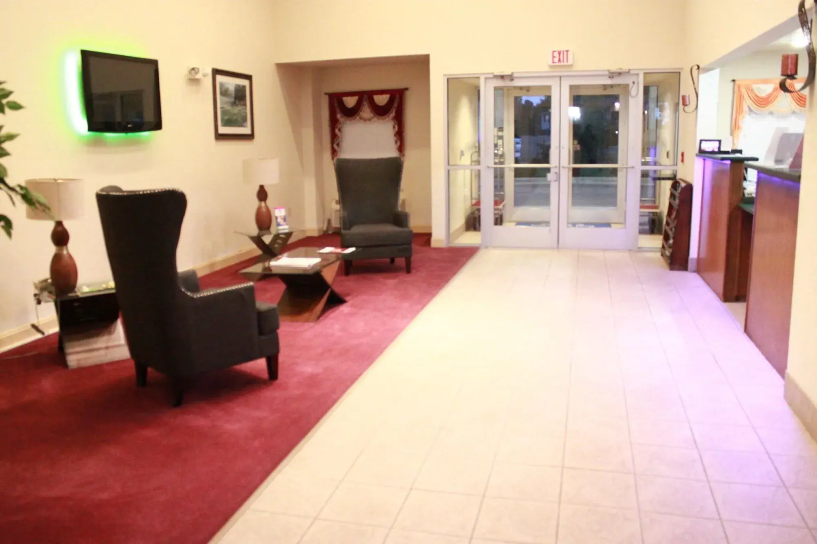 Star City Inn & Suites