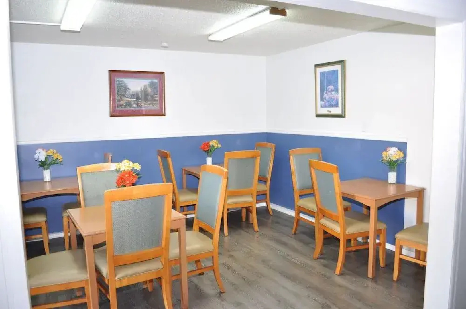 Evergreen Hotel & Suites