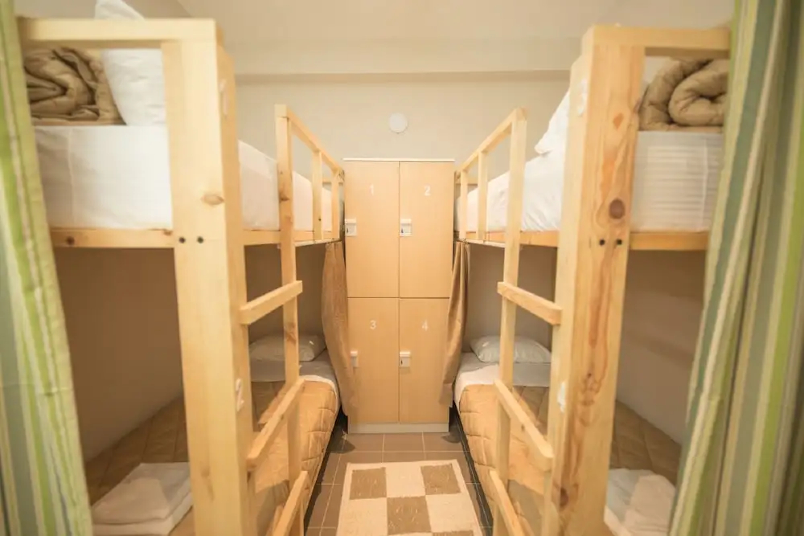 Mosaic Home - Hostel