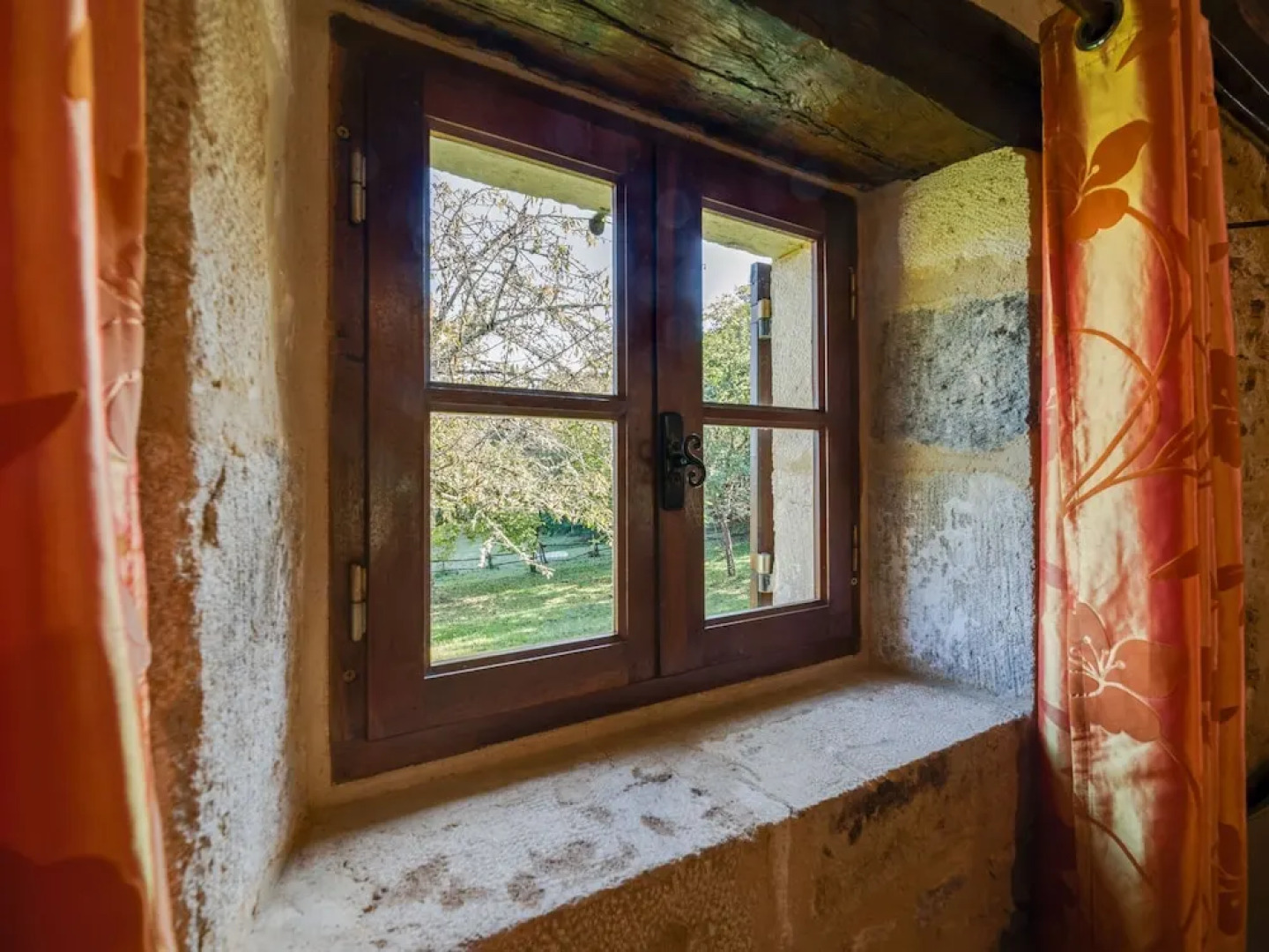 Luring Holiday Home in Incorrect With Garden