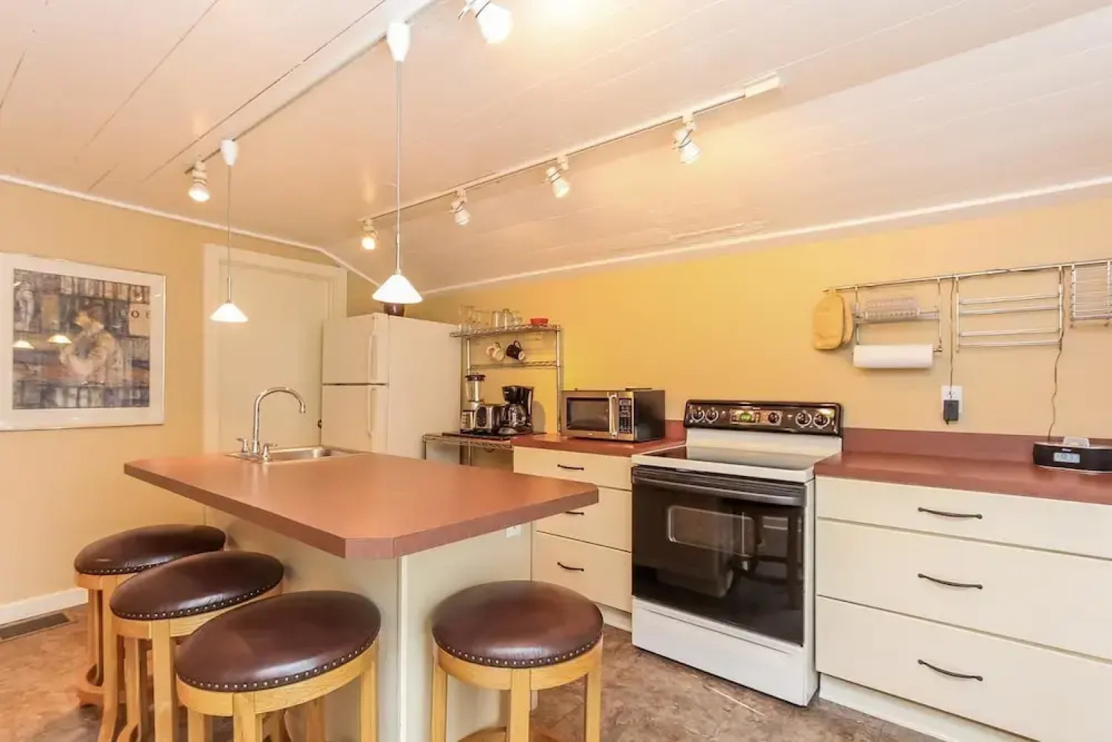 Hummingbird - One Bedroom Apartment, Sleeps 2