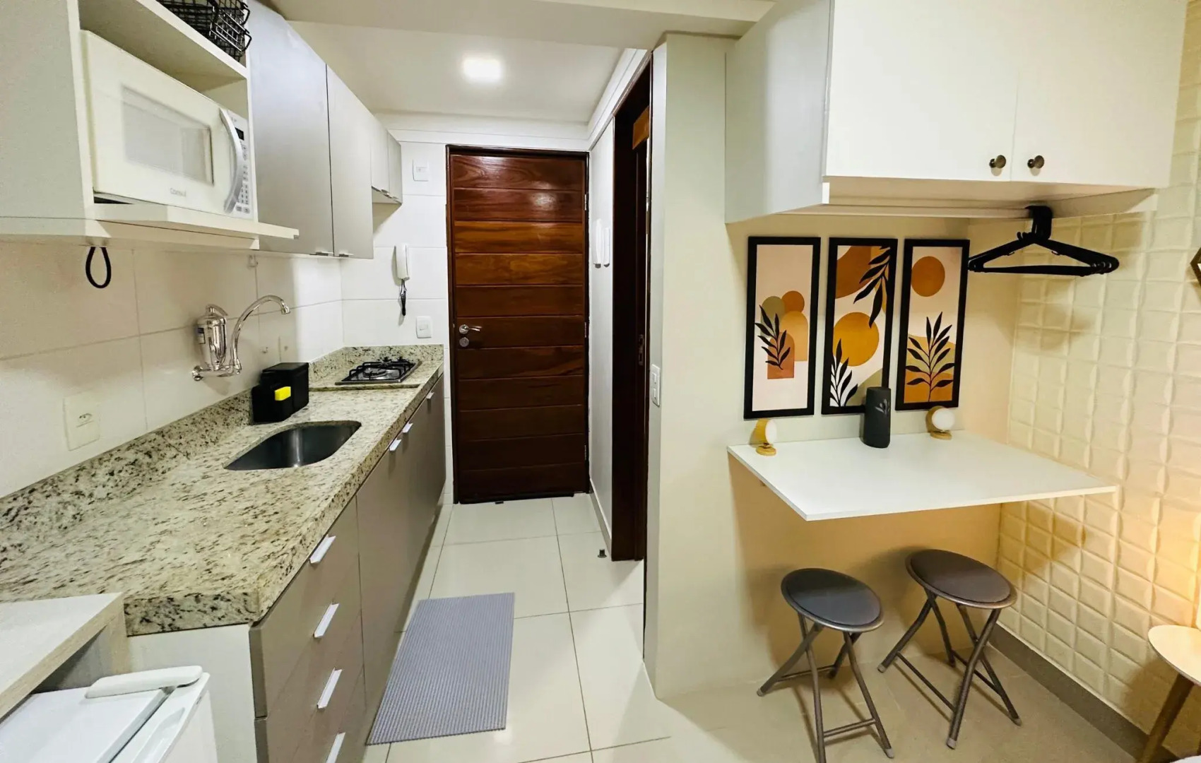 Mar Bello Plaza com TV 50p e Netflix