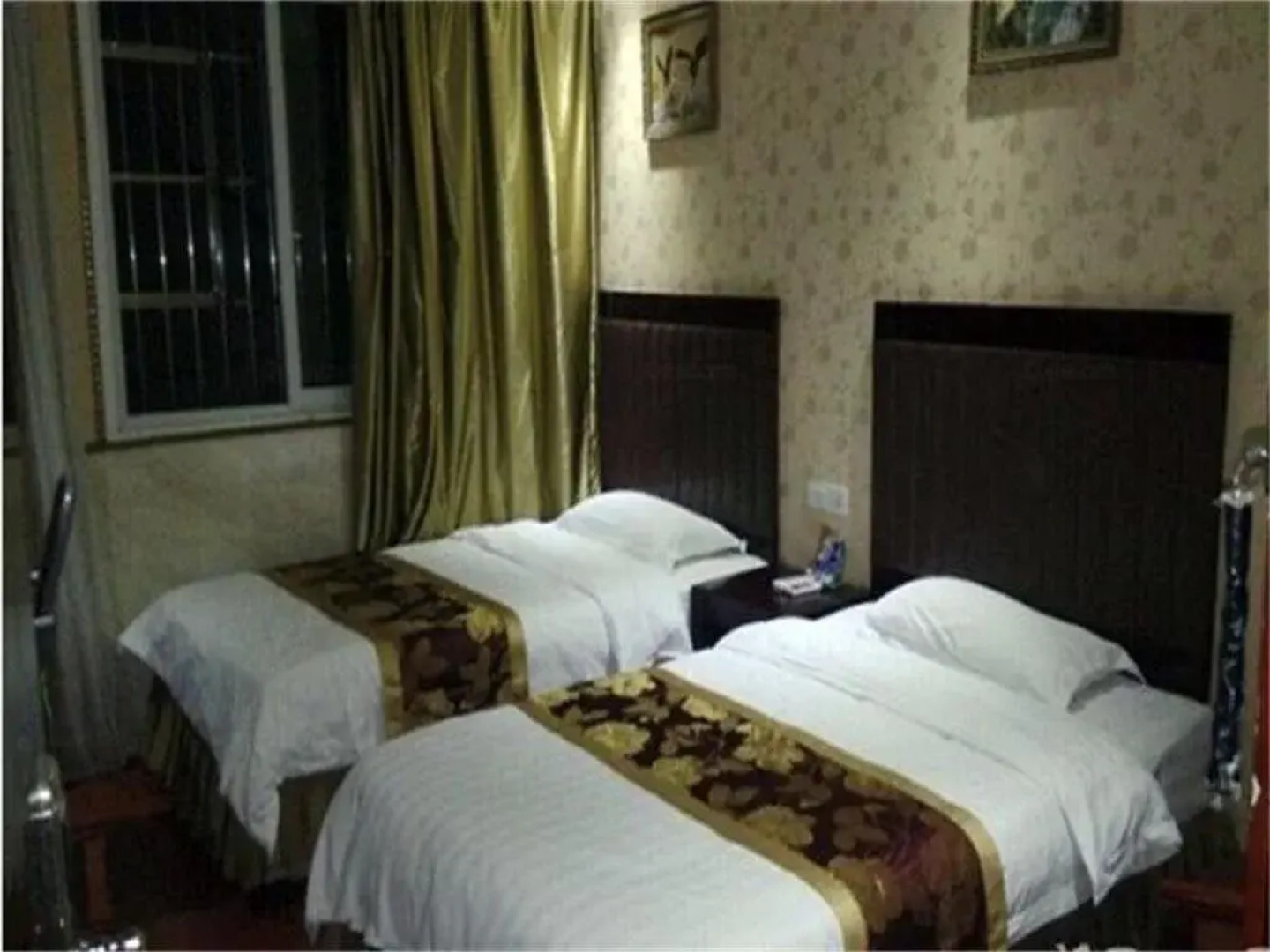 Yixin Business Hotel