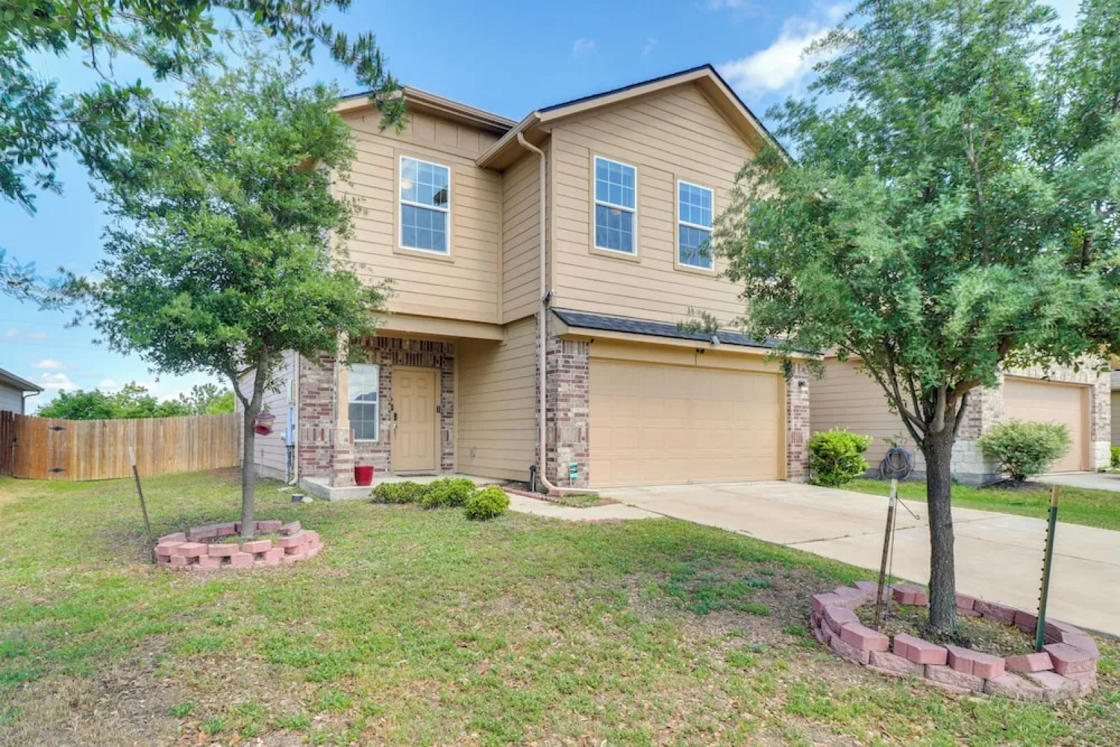 < 20 Mi to Dtwn Austin: Home in Quiet Neighborhood