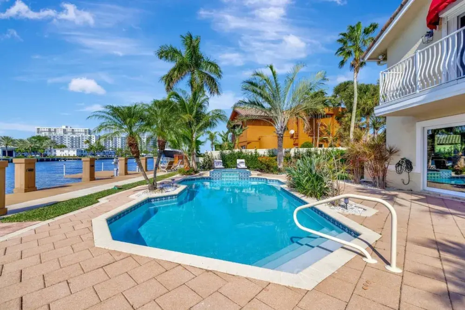 Serenity Villa Water Front