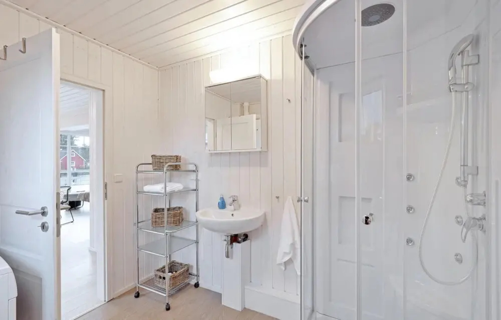 Stunning Home in Zerpenschleuse With 2 Bedrooms and Wifi