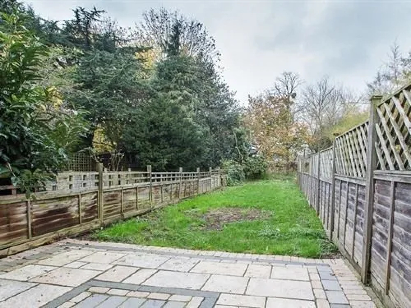 Riverside Executive Apartment