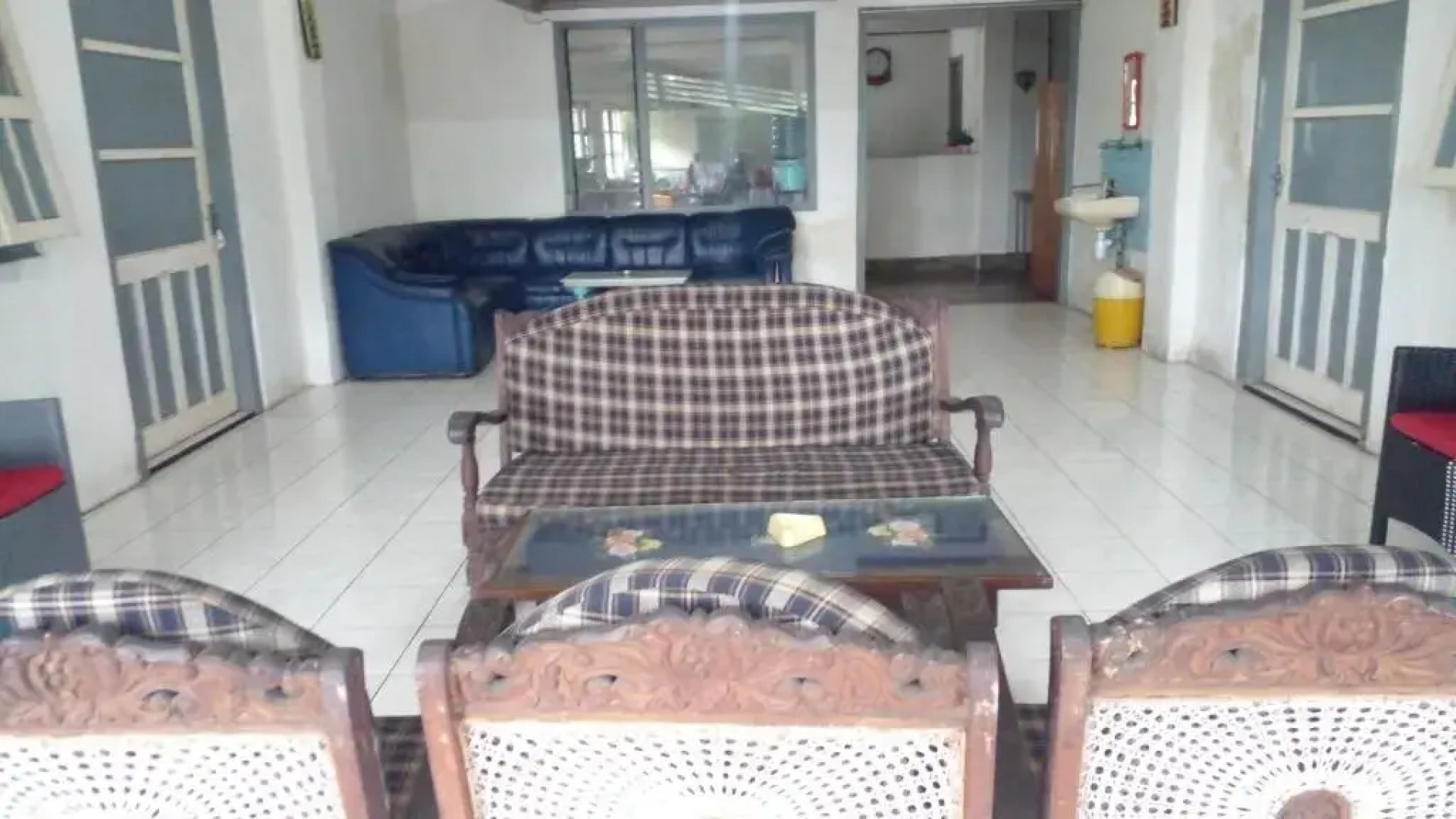 Hotel Raya by OYO Rooms