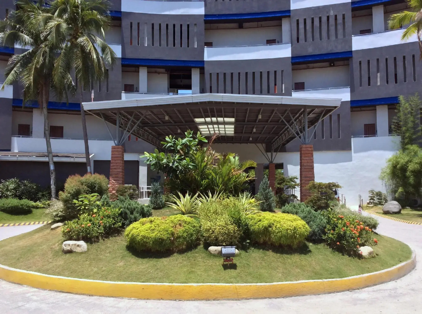 Solea Seaview Resort