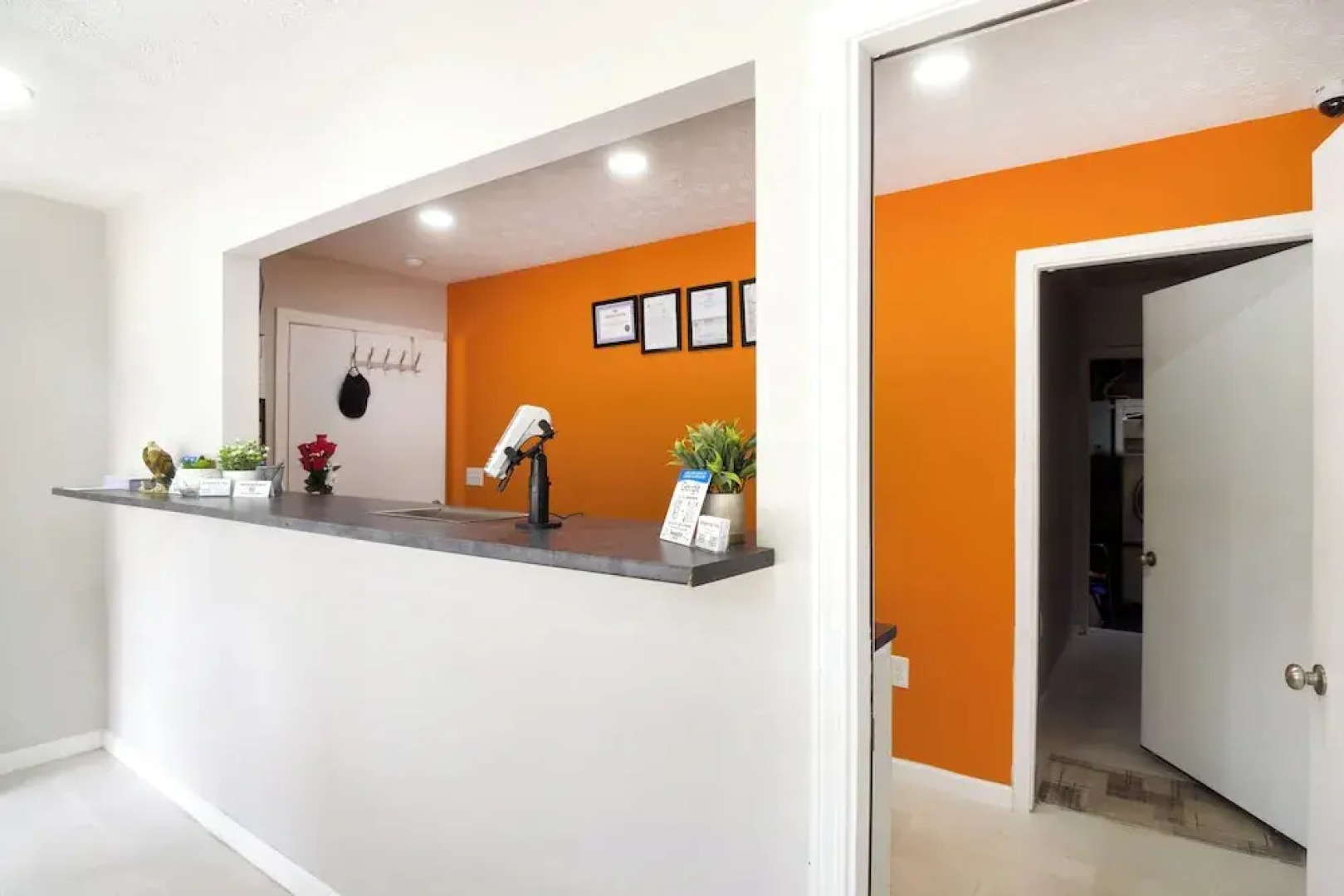 Imperial Inn by OYO Tazewell