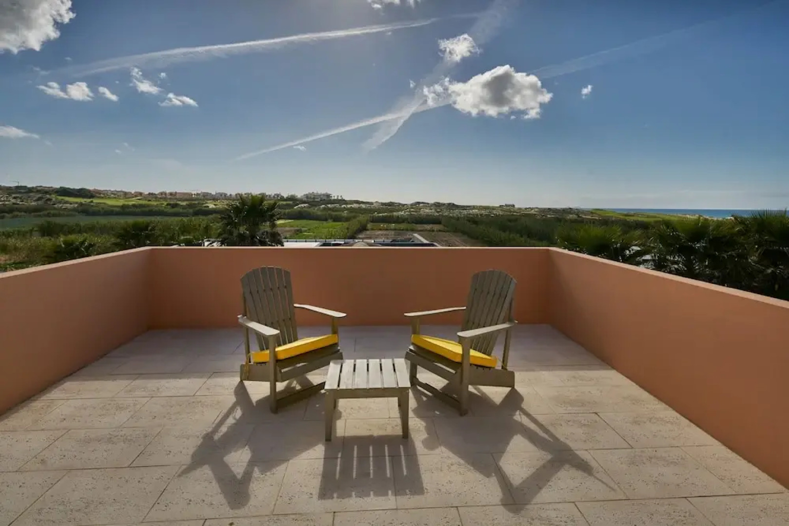 Torel Cliff Surf & Golf