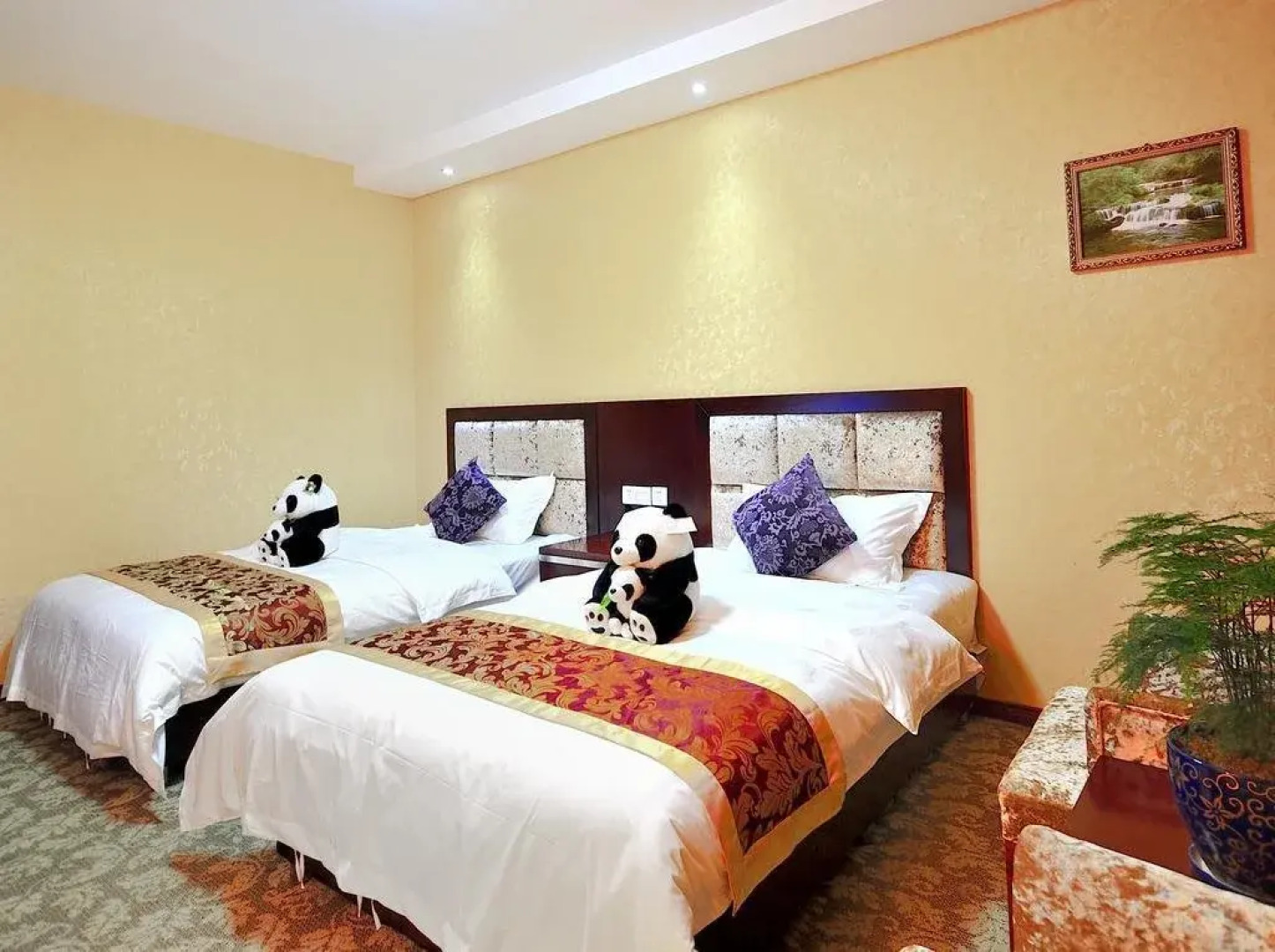 Jiuzhaigou Tusheng Shanzhuang