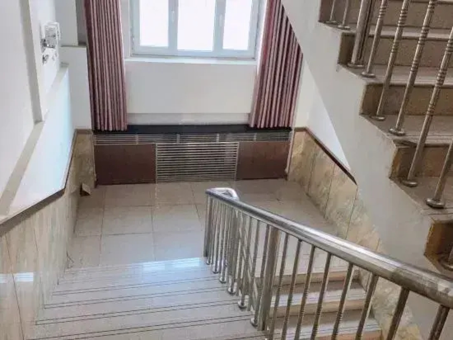 Xinrui Business Hotel