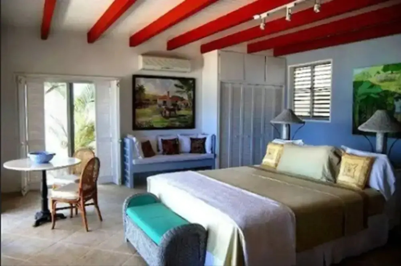 Fort Recovery Beachfront Villa & Suites Hotel