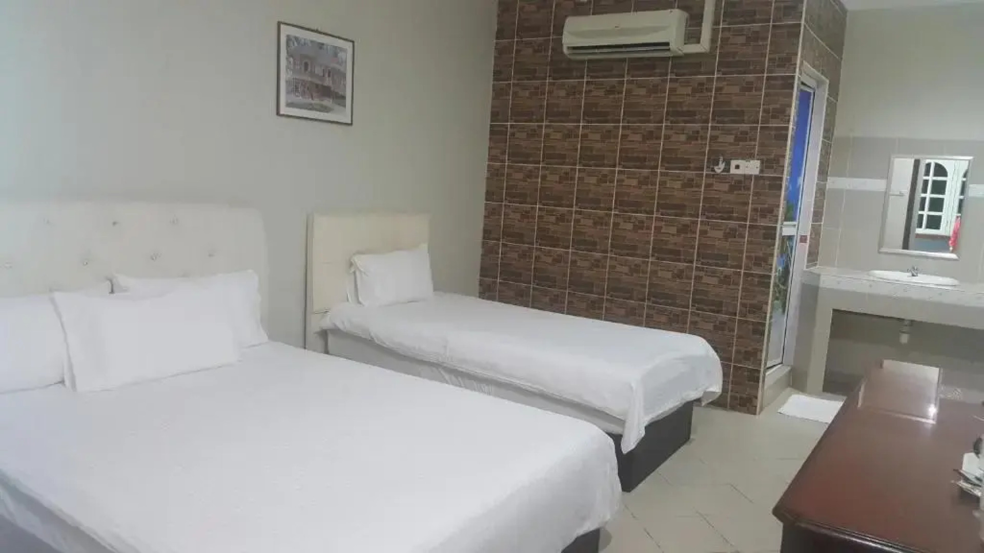 Shafura Hotel 1