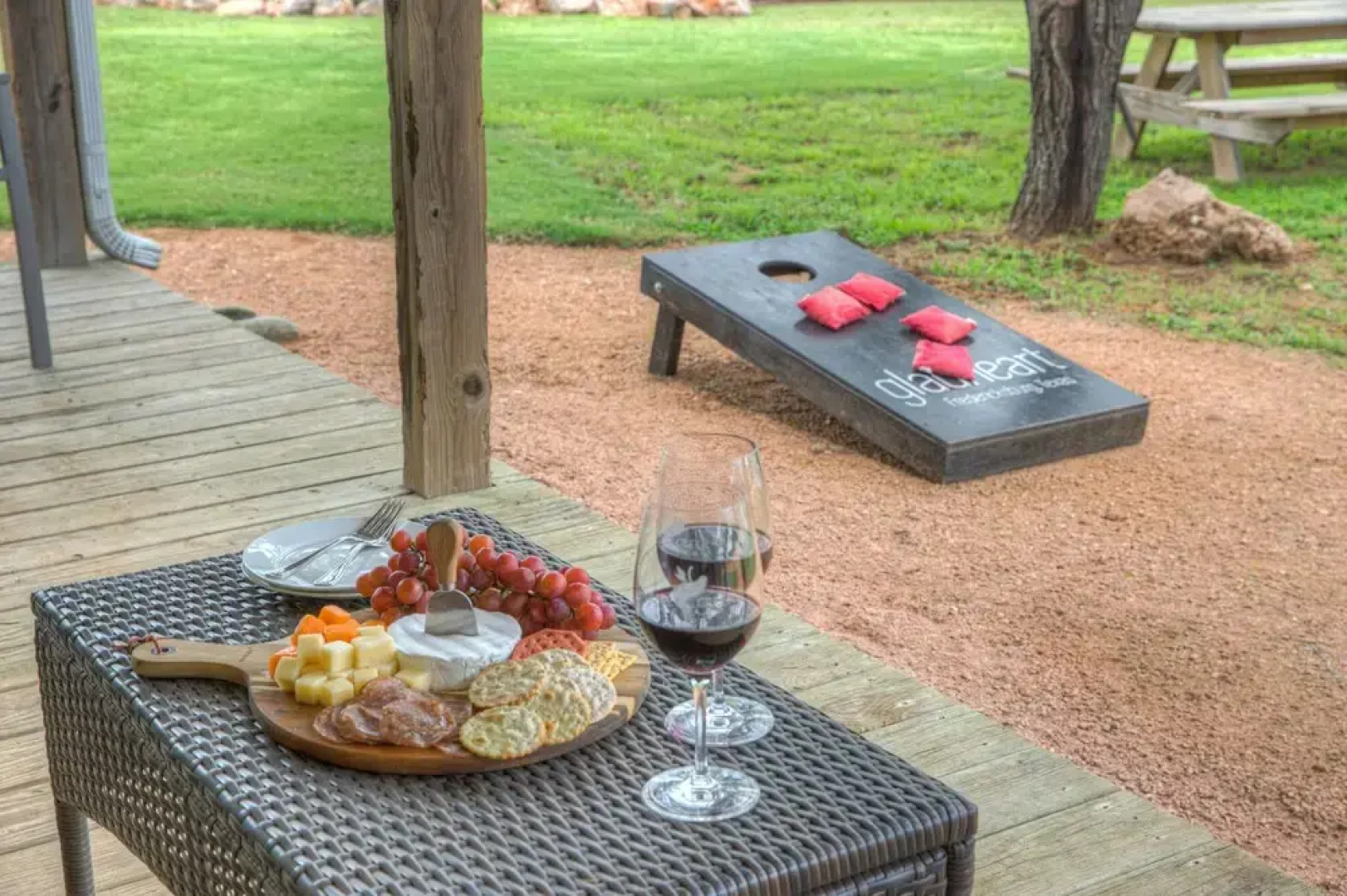 Luxury Studio W/hot Tub&grill