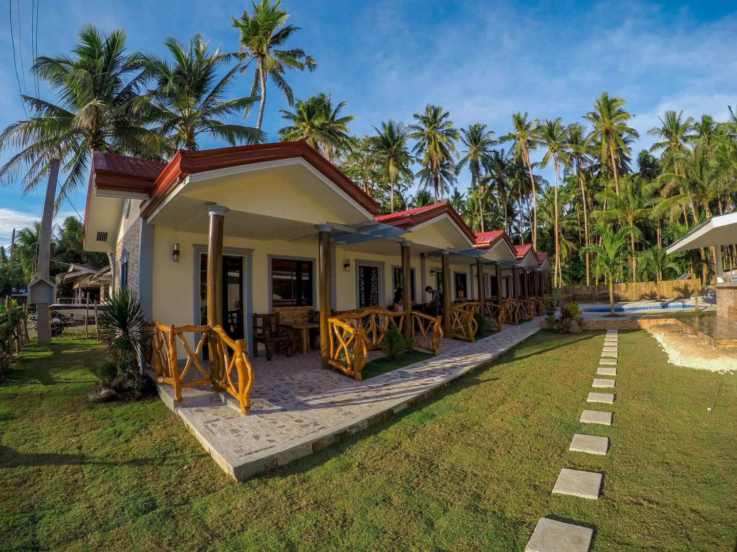 Aloha Seaside  Resort