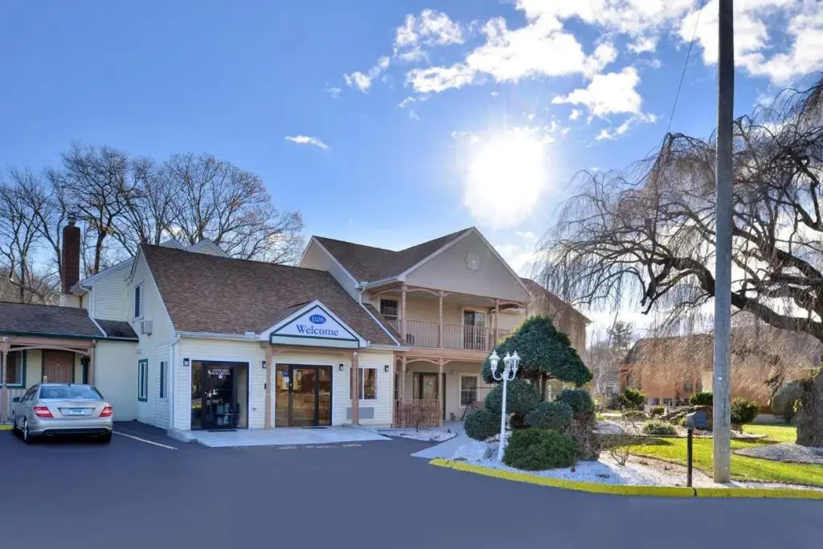 Red Carpet Inn and Suites - Cheshire
