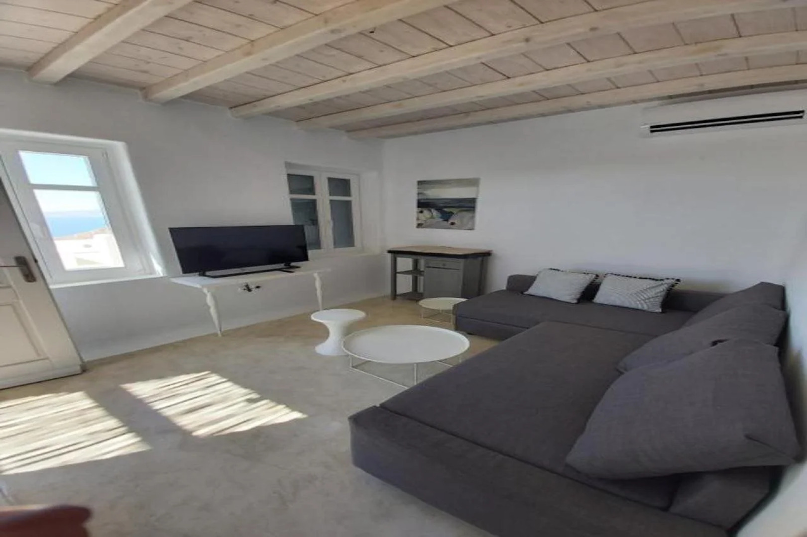 White Rock Suites & Villas