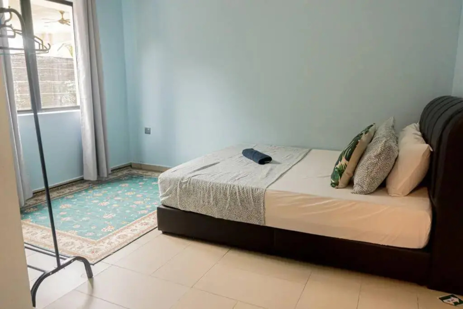 2 Storey Semi-D Homestay Nilai and KLIA, F1 Sepang with Pool