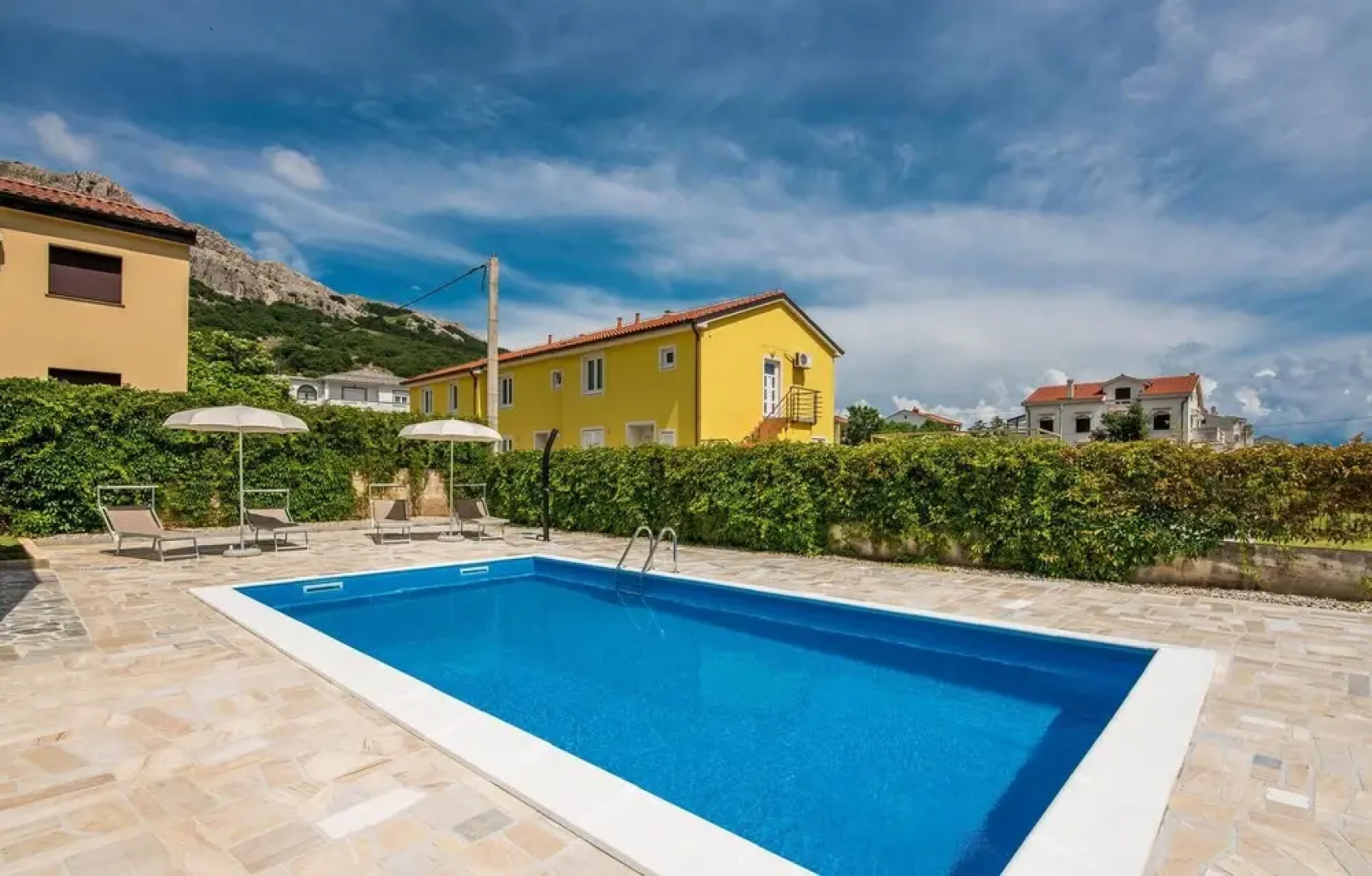 Awesome Home in Jurandvor With 3 Bedrooms, Wifi and Outdoor Swimming Pool