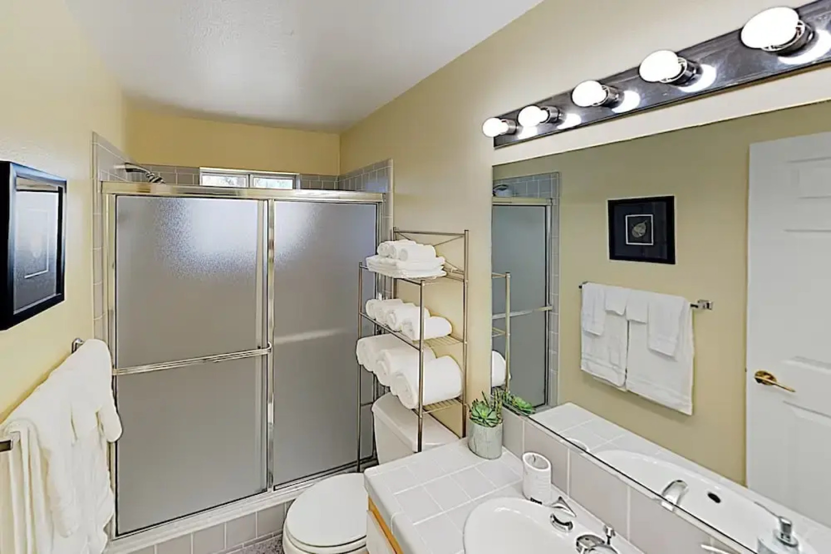 Beautiful Retreat: Lake/Mountain Views & Game Room home