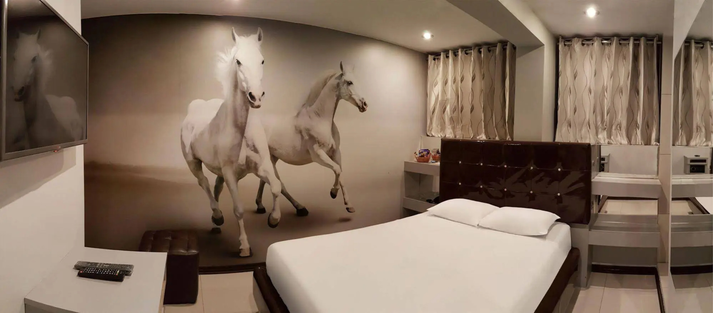 Qollana Business Hotel