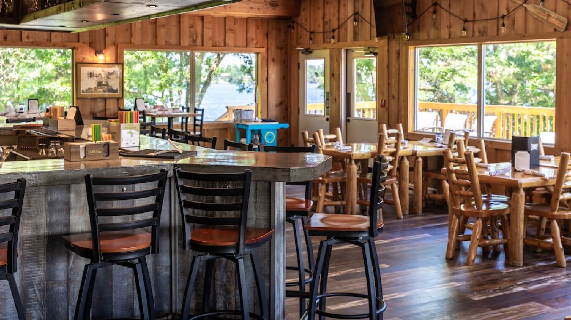 Cragun's Resort & Hotel