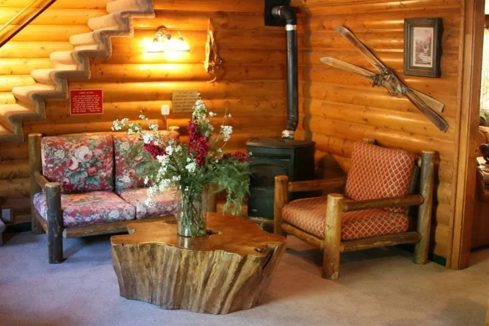 Silver Fork Lodge and Restaurant