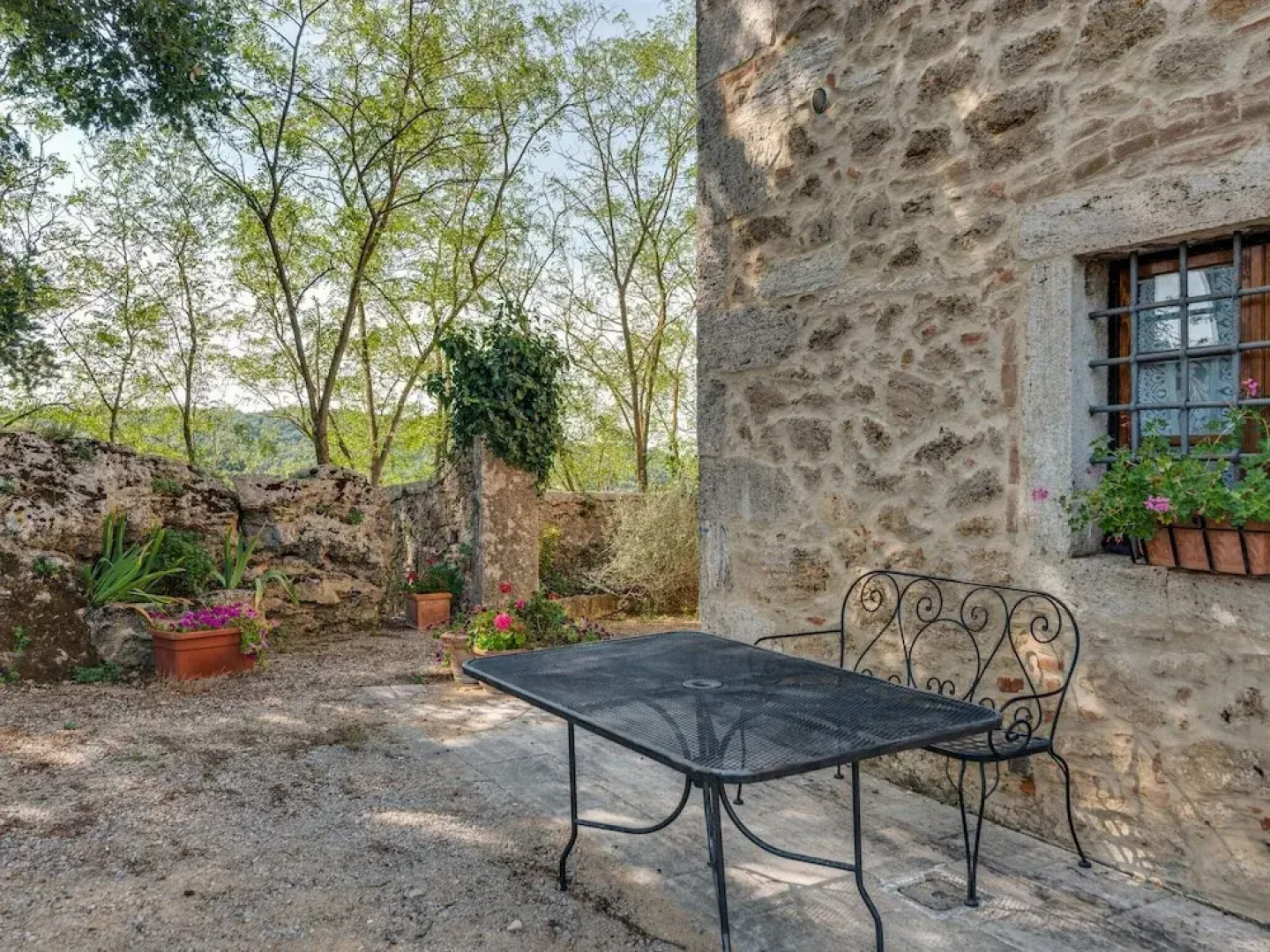 Scenic Apartment in Rapolano Terme with Swimming Pool