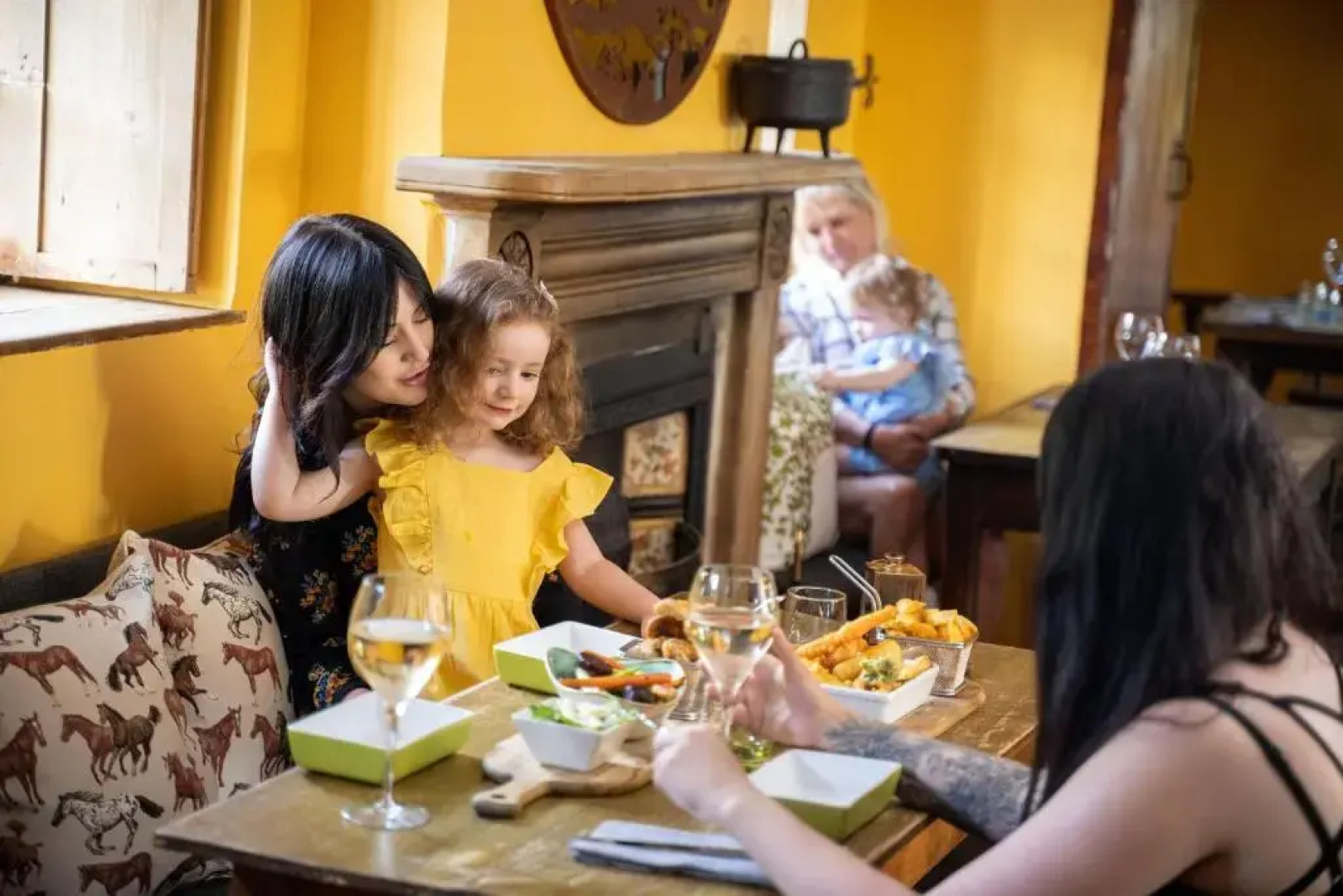 Rising Sun Pub, Restaurant and Room