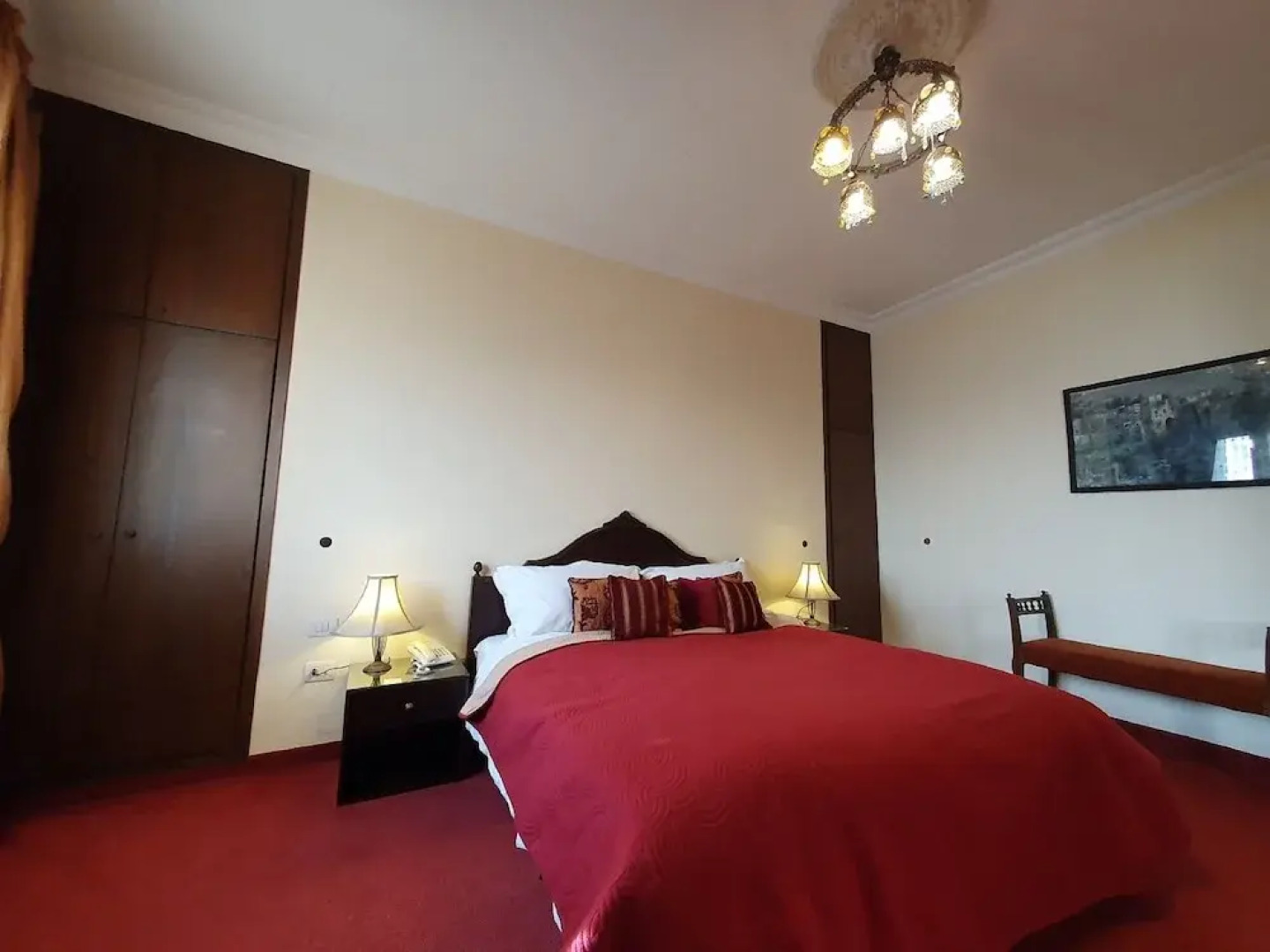 Quartier Suisse Hotel