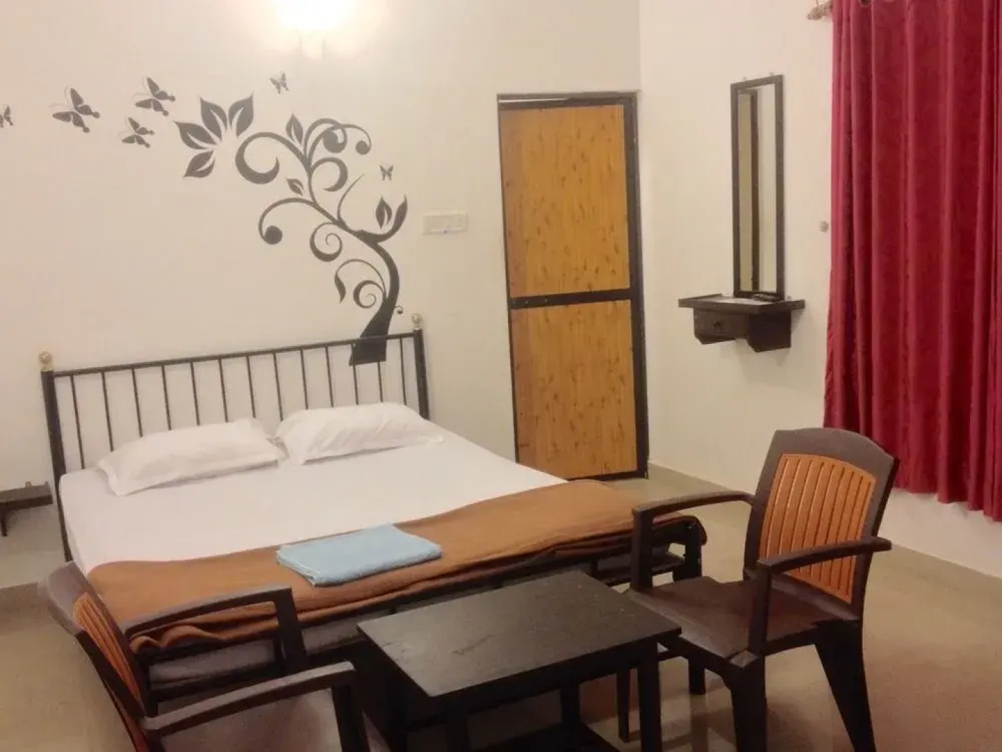 OYO 12252 New Arpora Inn