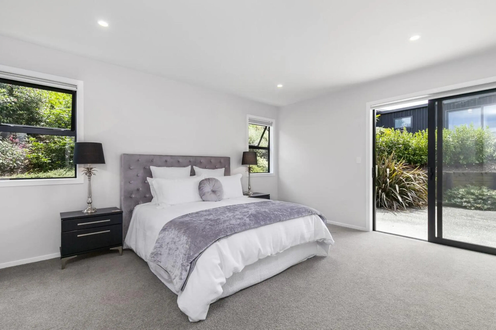 Stylish Villa Escape - Matakana Holiday Home