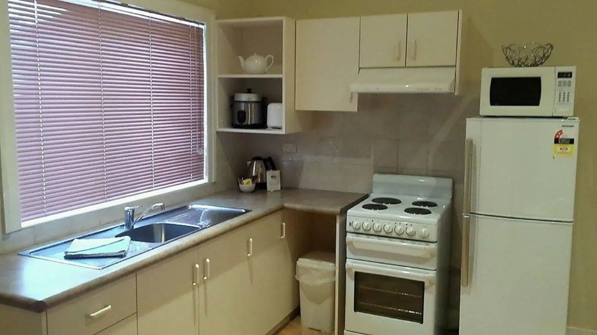 Albany Holiday Units