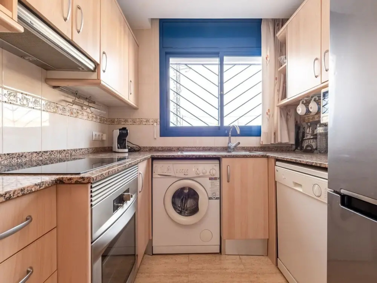 Comfortable Holiday Home in L'ampolla With Swimming Pool