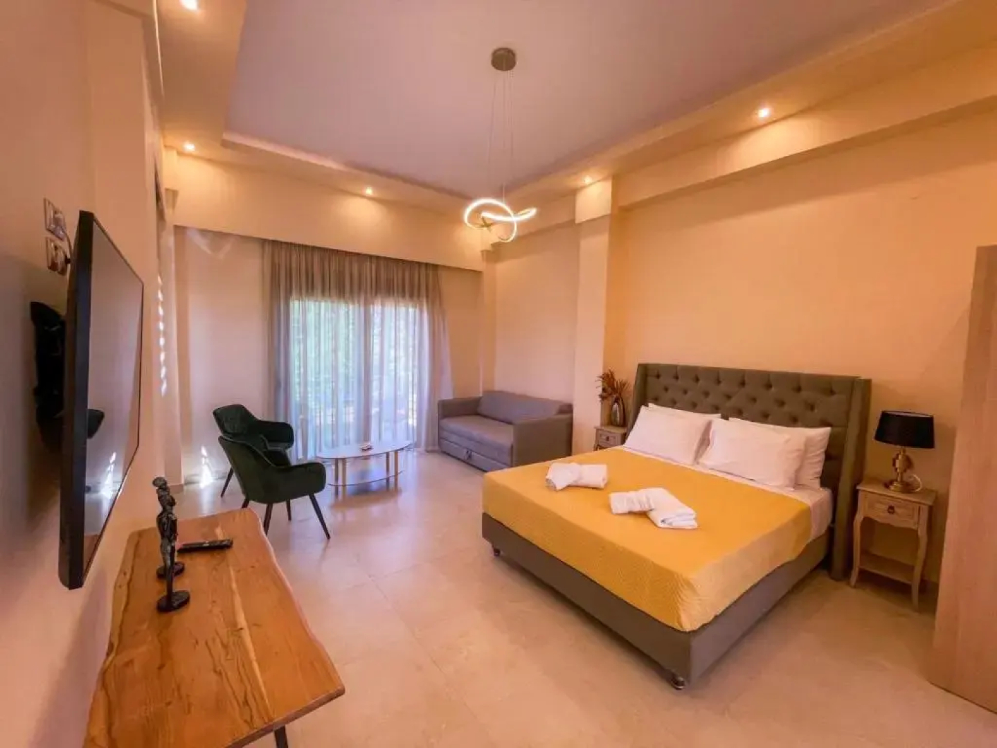 Nicolas Luxury Suites