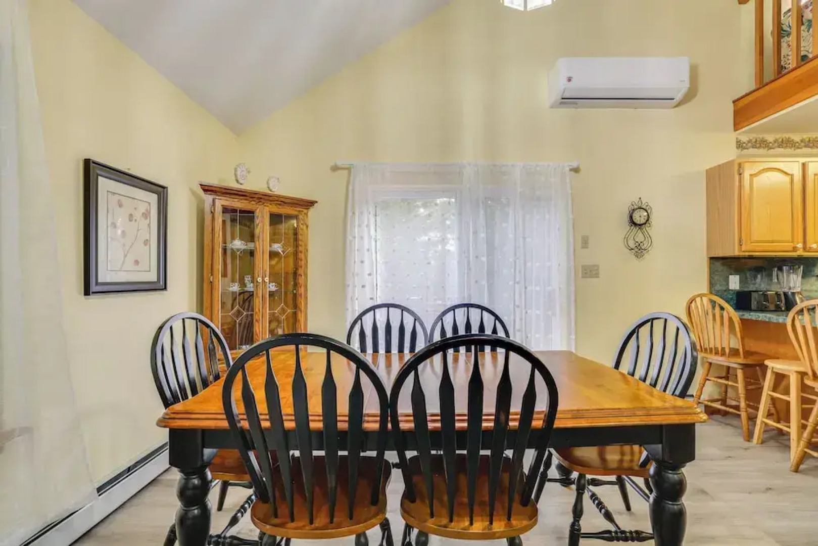 Private Hot Tub: Lakefront Poconos Home!