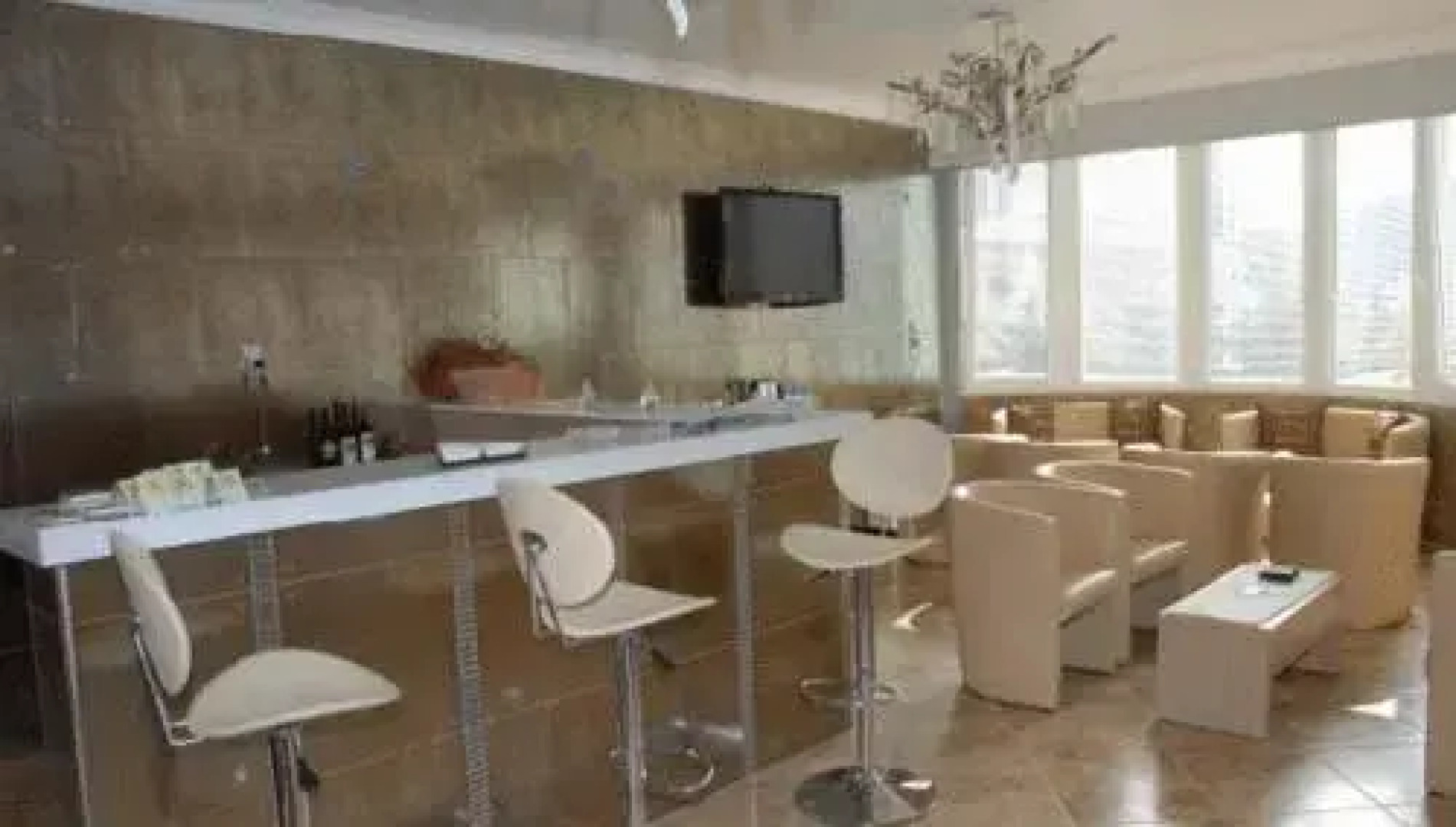 Kyknos De Luxe Suites & Rooms