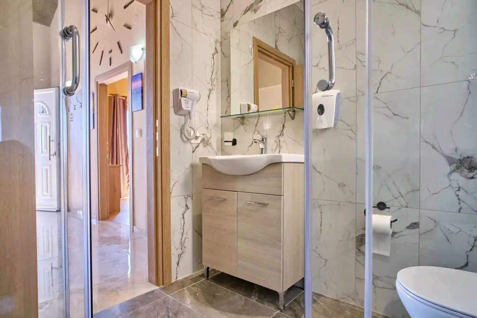 Christine's Seaview by Corfuescapes