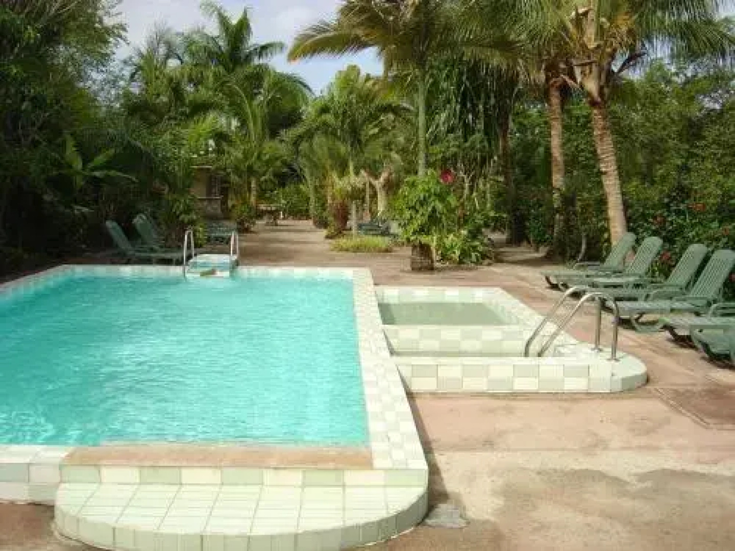 Sunset Bay Club & SeaSide Dive Resort